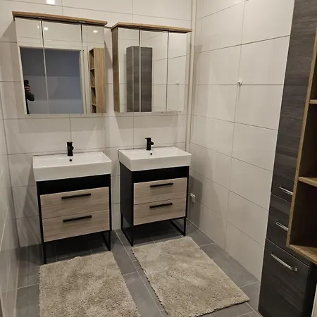 Penthouse 10 Etage 3 Schlafzimmer Mit Aussicht Apartmán *