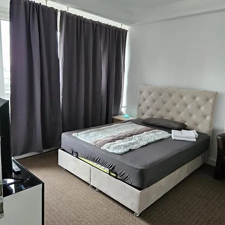 Penthouse 10 Etage 3 Schlafzimmer Mit Aussicht * أوفنباخ